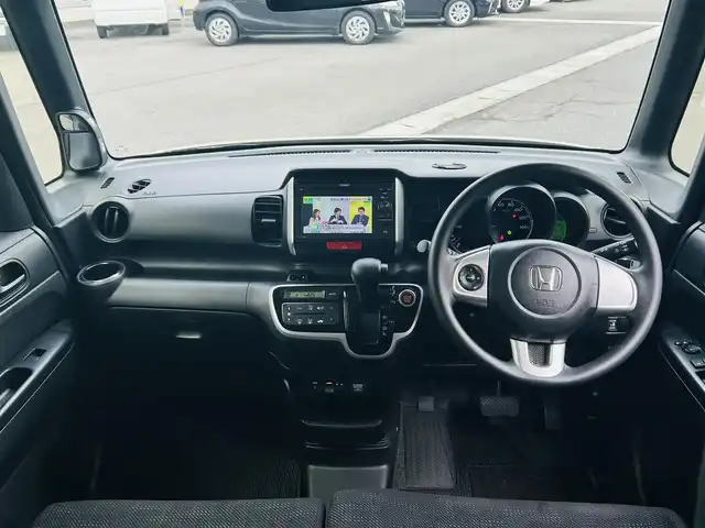 ホンダ Ｎ ＢＯＸ G Lパッケージ 岡山県 2016(平28)年 7.7万km プレミアムアイボリーP (株)IDOMが運営する【じしゃロン岡山店】の自社ローン専用車両です。こちらは現金またはオートローンご利用時の価格です。 自社ローンご希望の方は別途その旨お申し付け下さい/＊プッシュスタート/＊ETC/＊バックカメラ/＊ドライブレコーダー/＊片側パワースライドドア/＊アイドリングストップ/＊ワンセグテレビ/＊スマートキー/＊スペアキー