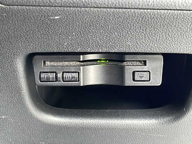 ダイハツ キャスト スポーツ SAⅢ 徳島県 2018(平30)年 8.9万km パールホワイトⅢ 純正8型ナビ　NSZN-X68D/（DISC/USB/SD/BT/iPod/HDMI/ラジオ/フルセグ）/バックカメラ/パドルシフト/ハーフレザーシート/前席シートヒーター/ターボ/LEDヘッドライト/スペアキー/ドライブレコーダー/ドアバイザー/フォグライト/社外15AW/アイドリングストップ/スペアキー