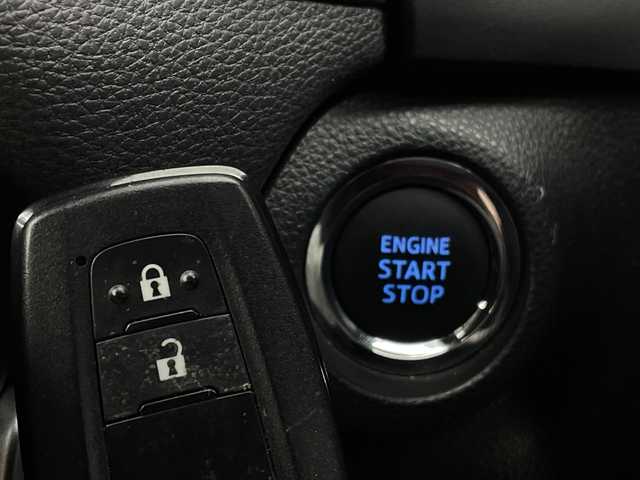 トヨタ ＲＡＶ４ アドベンチャー オフロードPKG 新潟県 2022(令4)年 2.7万km アティチュードブラックマイカ 4WD/トヨタセーフティセンス/AW付スタッドレスタイヤ積込/純正ナビ/Bluetooth/フルセグTV/バックカメラ/レーダークルーズコントロール/LEDオートライト/レザーシート/パワーシート/シートヒーター/シートベンチレーション/純正18インチアルミホイール/ルーフレール/ステアリングリモコン/ブラインドスポットモニター/前後ドラレコ/ステアリングヒーター/電格ミラー/ウィンカーミラー/ワンオーナー/スマートキー/ビルトインETC2.0