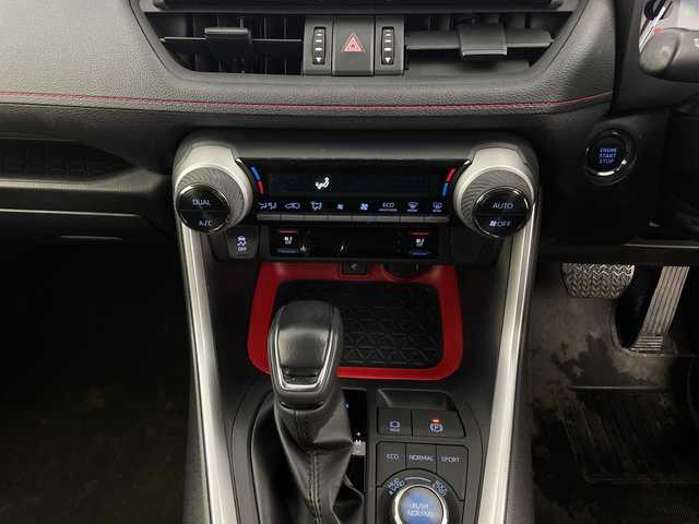 トヨタ ＲＡＶ４ アドベンチャー オフロードPKG 新潟県 2022(令4)年 2.7万km アティチュードブラックマイカ 4WD/トヨタセーフティセンス/AW付スタッドレスタイヤ積込/純正ナビ/Bluetooth/フルセグTV/バックカメラ/レーダークルーズコントロール/LEDオートライト/レザーシート/パワーシート/シートヒーター/シートベンチレーション/純正18インチアルミホイール/ルーフレール/ステアリングリモコン/ブラインドスポットモニター/前後ドラレコ/ステアリングヒーター/電格ミラー/ウィンカーミラー/ワンオーナー/スマートキー/ビルトインETC2.0