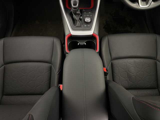 トヨタ ＲＡＶ４ アドベンチャー オフロードPKG 新潟県 2022(令4)年 2.7万km アティチュードブラックマイカ 4WD/トヨタセーフティセンス/AW付スタッドレスタイヤ積込/純正ナビ/Bluetooth/フルセグTV/バックカメラ/レーダークルーズコントロール/LEDオートライト/レザーシート/パワーシート/シートヒーター/シートベンチレーション/純正18インチアルミホイール/ルーフレール/ステアリングリモコン/ブラインドスポットモニター/前後ドラレコ/ステアリングヒーター/電格ミラー/ウィンカーミラー/ワンオーナー/スマートキー/ビルトインETC2.0