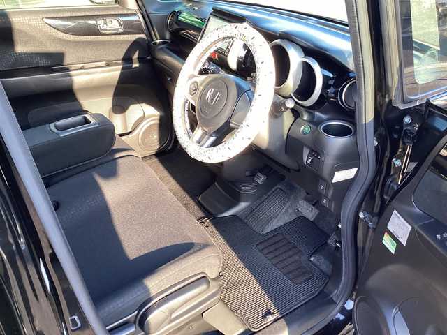 ホンダ Ｎ ＢＯＸ カスタム G Lパッケージ 大阪府 2015(平27)年 9.4万km スマートブラック ”(株)IDOMが運営する【じしゃロン堺店】の自社ローン対象車両になります。こちらは現金ご利用時の価格です。/自社ローンご希望の方は別途その旨お申付け下さい。/”