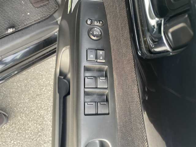 ホンダ Ｎ ＢＯＸ カスタム G Lパッケージ 大阪府 2015(平27)年 9.4万km スマートブラック ”(株)IDOMが運営する【じしゃロン堺店】の自社ローン対象車両になります。こちらは現金ご利用時の価格です。/自社ローンご希望の方は別途その旨お申付け下さい。/”