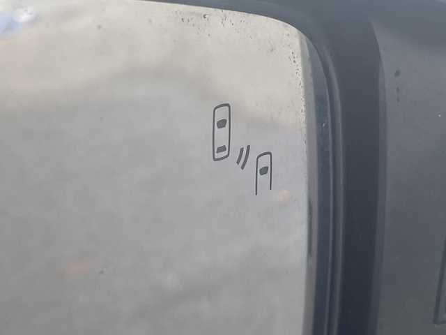 スバル レヴォーグ 1．6GT－S アイサイト 京都府 2015(平27)年 7.1万km クリスタルホワイトP 純正メモリナビ　Ｂｌｕｅｔｏｏｔｈオーディオ　フルセグ　ＤＶＤ再生　ＵＳＢ接続　サイドカメラ　レーダークルーズ　ブラインドスポットモニター　ＬＥＤヘッドライト　ビルトインＥＴＣ　スマートキー　禁煙車