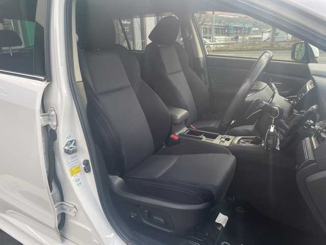 スバル レヴォーグ 1．6GT－S アイサイト 京都府 2015(平27)年 7.1万km クリスタルホワイトP 純正メモリナビ　Ｂｌｕｅｔｏｏｔｈオーディオ　フルセグ　ＤＶＤ再生　ＵＳＢ接続　サイドカメラ　レーダークルーズ　ブラインドスポットモニター　ＬＥＤヘッドライト　ビルトインＥＴＣ　スマートキー　禁煙車