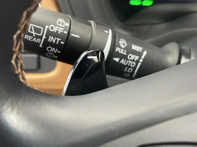 ホンダ ヴェゼル ハイブリッド Z ホンダセンシング 埼玉県 2018(平30)年 4万km プレミアムクリスタルレッドM 純正8型ナビ/AM/FM/CD/DVD/SD/MSV/USB//HDMI/BT/AppleCarPlay/バックカメラ/ホンダセンシング /レーダークルーズコントロール /ハーフレザーシート /シートヒーター /ステアリングスイッチ/パドルシフト/電子パーキングブレーキ/オートブレーキホールド/デュアルエアコン/ビルトインETC/社外前後ドラレコ/サイドカーテンエアバッグ