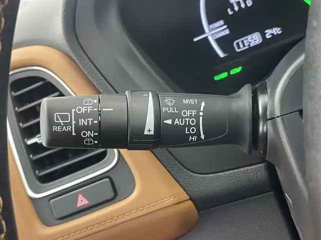 ホンダ ヴェゼル ハイブリッド Z ホンダセンシング 埼玉県 2018(平30)年 4万km プレミアムクリスタルレッドM 純正8型ナビ/AM/FM/CD/DVD/SD/MSV/USB//HDMI/BT/AppleCarPlay/バックカメラ/ホンダセンシング /レーダークルーズコントロール /ハーフレザーシート /シートヒーター /ステアリングスイッチ/パドルシフト/電子パーキングブレーキ/オートブレーキホールド/デュアルエアコン/ビルトインETC/社外前後ドラレコ/サイドカーテンエアバッグ