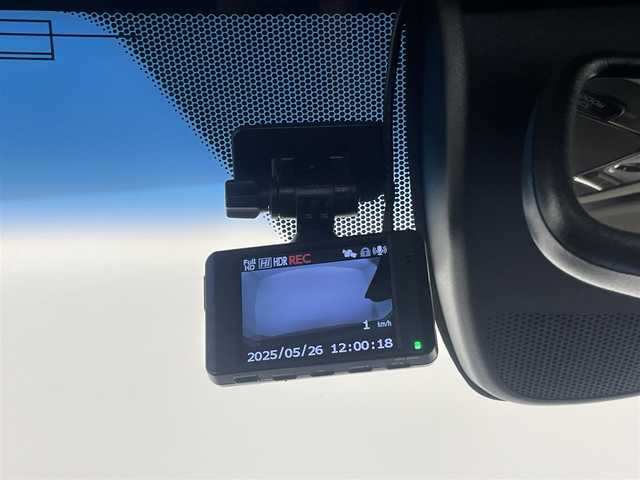 ホンダ ヴェゼル ハイブリッド Z ホンダセンシング 埼玉県 2018(平30)年 4万km プレミアムクリスタルレッドM 純正8型ナビ/AM/FM/CD/DVD/SD/MSV/USB//HDMI/BT/AppleCarPlay/バックカメラ/ホンダセンシング /レーダークルーズコントロール /ハーフレザーシート /シートヒーター /ステアリングスイッチ/パドルシフト/電子パーキングブレーキ/オートブレーキホールド/デュアルエアコン/ビルトインETC/社外前後ドラレコ/サイドカーテンエアバッグ