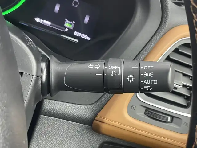 ホンダ ヴェゼル ハイブリッド Z ホンダセンシング 埼玉県 2018(平30)年 4万km プレミアムクリスタルレッドM 純正8型ナビ/AM/FM/CD/DVD/SD/MSV/USB//HDMI/BT/AppleCarPlay/バックカメラ/ホンダセンシング /レーダークルーズコントロール /ハーフレザーシート /シートヒーター /ステアリングスイッチ/パドルシフト/電子パーキングブレーキ/オートブレーキホールド/デュアルエアコン/ビルトインETC/社外前後ドラレコ/サイドカーテンエアバッグ
