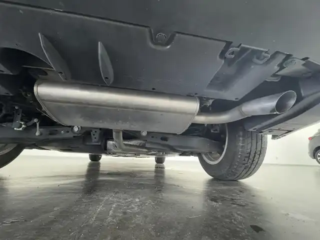 トヨタ プリウス Sセーフティプラス 三重県 2018(平30)年 2.9万km ホワイトパールクリスタルシャイン ハイブリッド/FF/インパネCVT/純正 9インチナビ NSZT-Y66T/バックガイドモニター＆フロントカメラ/ドライブレコーダー 前方/ビルトイン ETC/Toyota Safety Sense/・プリクラッシュセーフティ［PCS］/・レーンディパーチャーアラート［LDA］（操舵支援・ふらつき警報機能あり）/・レーダークルコン/・オートハイビーム［AHB］/・インテリジェントクリアランスソナー（パーキングサポートブレーキ［PKSB］（静止物））/・シンプルインテリジェントパーキングアシスト［IPA］/・先行車発進告知機能/装備/・オートエアコン/・オートライト/・LED ヘッドランプ＆フロントフォグランプ/・雨滴感応式フロントワイパー/・ステアリングスイッチ/・自動防眩ルームミラー/・純正15inAW/・SRS W・サイド＆カーテンシールドエアバッグシステム/・プッシュスタート/・スマートキー