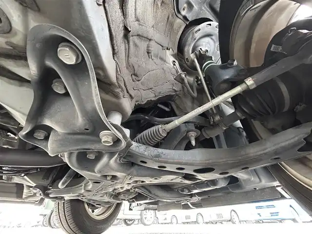 トヨタ ノア Si ダブルバイビー 滋賀県 2016(平28)年 6.1万km ブラック ガソリン/2WD(FF)/CVT/モデリスタエアロ/後席モニター/両側パワースライドドア/7インチ純正ナビ【NSZT-W62G】/(FM/AM/CD/DVD/フルセグ/Bluetooth)/ドライブレコーダー/ETC/バックカメラ/プリクラッシュブレーキアシスト	/レーンキープアシスト	/クルーズコントロール/コーナーセンサー/電動格納ミラー/アイドリングストップ/革巻きステアリング/ステアリングスイッチ/オートライト/LEDヘッドライト/フロントフォグ/オートマチックハイビーム/フルオートエアコン/プッシュスタート/スマートキー/スペアキー/純正フロアマット