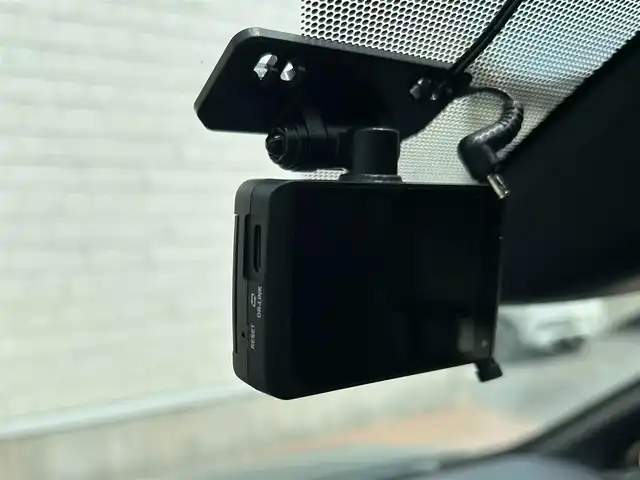 トヨタ ノア Si ダブルバイビー 滋賀県 2016(平28)年 6.1万km ブラック ガソリン/2WD(FF)/CVT/モデリスタエアロ/後席モニター/両側パワースライドドア/7インチ純正ナビ【NSZT-W62G】/(FM/AM/CD/DVD/フルセグ/Bluetooth)/ドライブレコーダー/ETC/バックカメラ/プリクラッシュブレーキアシスト	/レーンキープアシスト	/クルーズコントロール/コーナーセンサー/電動格納ミラー/アイドリングストップ/革巻きステアリング/ステアリングスイッチ/オートライト/LEDヘッドライト/フロントフォグ/オートマチックハイビーム/フルオートエアコン/プッシュスタート/スマートキー/スペアキー/純正フロアマット