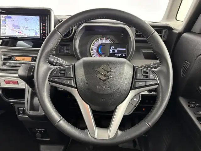 スズキ スペーシア ギア HYBRID XZ 埼玉県 2022(令4)年 1.7万km シフォンアイボリーM 純正ナビ/　(フルセグ/AM/FM/Bluetooth)/両側パワースライドドア　/ビルトインＥＴＣ　/バックカメラ　/純正フロアマット　/シートヒーターＤ＋Ｎ席　/純正アルミホイール１４インチ/アイドリングストップ/プッシュスタート/スマートキー