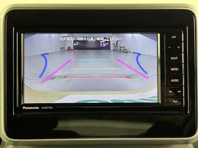 スズキ スペーシア ギア HYBRID XZ 埼玉県 2022(令4)年 1.7万km シフォンアイボリーM 純正ナビ/　(フルセグ/AM/FM/Bluetooth)/両側パワースライドドア　/ビルトインＥＴＣ　/バックカメラ　/純正フロアマット　/シートヒーターＤ＋Ｎ席　/純正アルミホイール１４インチ/アイドリングストップ/プッシュスタート/スマートキー