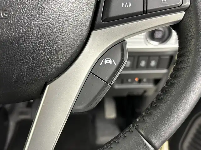 スズキ スペーシア ギア HYBRID XZ 埼玉県 2022(令4)年 1.7万km シフォンアイボリーM 純正ナビ/　(フルセグ/AM/FM/Bluetooth)/両側パワースライドドア　/ビルトインＥＴＣ　/バックカメラ　/純正フロアマット　/シートヒーターＤ＋Ｎ席　/純正アルミホイール１４インチ/アイドリングストップ/プッシュスタート/スマートキー