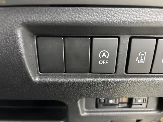 スズキ スペーシア ギア HYBRID XZ 埼玉県 2022(令4)年 1.7万km シフォンアイボリーM 純正ナビ/　(フルセグ/AM/FM/Bluetooth)/両側パワースライドドア　/ビルトインＥＴＣ　/バックカメラ　/純正フロアマット　/シートヒーターＤ＋Ｎ席　/純正アルミホイール１４インチ/アイドリングストップ/プッシュスタート/スマートキー
