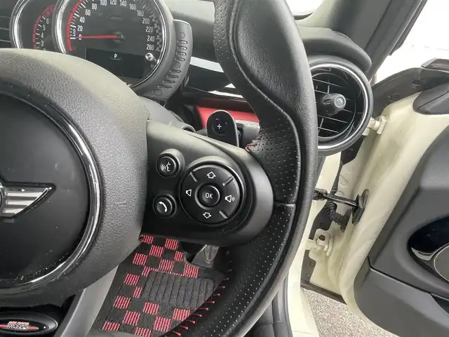 ＭＩＮＩ ミニ ジョンクーパーワークス 愛知県 2016(平28)年 2.8万km ペッパー・ホワイト AIS評点5点 内装A/ユーザー買取　/メーカーHDDナビ　/バックカメラ　/ミラー一体型ETC /前後ドライブレコーダー　/スマートキー　/LEDヘッド　/パドルシフト　/ステアリングスイッチ　/スペアキー　