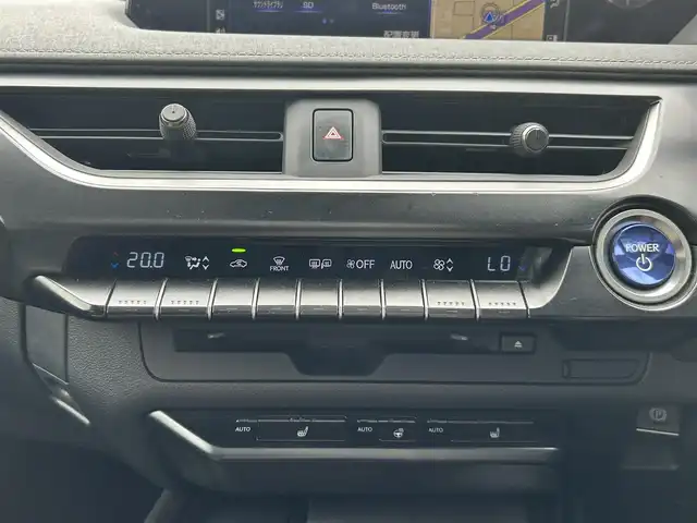 レクサス ＵＸ 250h バージョンC 愛知県 2019(令1)年 4.3万km マダーレッド メーカーナビ（AM/FM/フルセグ/BT/CD/DVD）/サンルーフ/ハーフレザーシート/D/N席シートヒーター・クーラー/D/N席パワーシート/D席シートメモリー/レクサスセーフティシステム/・プリクラッシュセーフティ/・レーンキープアシスト/・ブラインドスポットモニター/・レーダークルーズコントロール/アラウンドビューモニター/LEDヘッドライト/純正１７インチアルミ