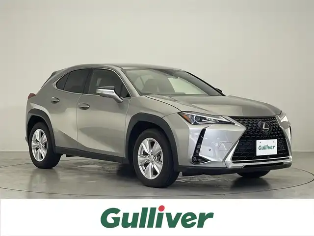 レクサス ＵＸ 200 バージョンC 滋賀県 2022(令4)年 4.8万km ソニックチタニウム 禁煙車/純正メモリナビ/（DVD/CD/FM/AM/Bluetooth/フルセグテレビ）/全周囲カメラ/衝突軽減ブレーキ/レーンキープアシスト/クルーズコントロール/パドルシフト/ハンドルヒーター/革巻きステアリング/ステアリングリモコン/メモリシート（D席+N席）/パワーシート（D席+N席）/シートヒーター（D席+N席）/コーナーセンサー/LEDヘッドライト/オートライト/ETC/ドライブレコーダー/オートエアコン/スマートキー/プッシュスタート/12V電源/盗難防止装置/USBジャック/純正17インチアルミホイール/純正フロアマット