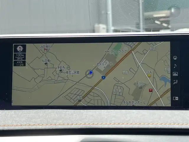 レクサス ＵＸ 200 バージョンC 滋賀県 2022(令4)年 4.8万km ソニックチタニウム 禁煙車/純正メモリナビ/（DVD/CD/FM/AM/Bluetooth/フルセグテレビ）/全周囲カメラ/衝突軽減ブレーキ/レーンキープアシスト/クルーズコントロール/パドルシフト/ハンドルヒーター/革巻きステアリング/ステアリングリモコン/メモリシート（D席+N席）/パワーシート（D席+N席）/シートヒーター（D席+N席）/コーナーセンサー/LEDヘッドライト/オートライト/ETC/ドライブレコーダー/オートエアコン/スマートキー/プッシュスタート/12V電源/盗難防止装置/USBジャック/純正17インチアルミホイール/純正フロアマット