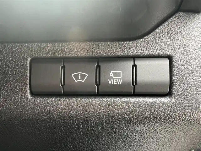 レクサス ＵＸ 200 バージョンC 滋賀県 2022(令4)年 4.8万km ソニックチタニウム 禁煙車/純正メモリナビ/（DVD/CD/FM/AM/Bluetooth/フルセグテレビ）/全周囲カメラ/衝突軽減ブレーキ/レーンキープアシスト/クルーズコントロール/パドルシフト/ハンドルヒーター/革巻きステアリング/ステアリングリモコン/メモリシート（D席+N席）/パワーシート（D席+N席）/シートヒーター（D席+N席）/コーナーセンサー/LEDヘッドライト/オートライト/ETC/ドライブレコーダー/オートエアコン/スマートキー/プッシュスタート/12V電源/盗難防止装置/USBジャック/純正17インチアルミホイール/純正フロアマット