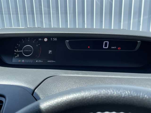 日産 セレナ ハイウェイスターVセレクションⅡ 福岡県 2019(令1)年 4.5万km マルーンレッド プロパイロット/フリップダウンモニター/純正９インチナビ（ＭＭ５１８Ｄ－Ｌ）/フルセグTV/CD/DVD/BD/BT/SD/AUX/全周囲カメラ/エマージェンシーブレーキ/LDW/ハンズフリー両側パワースライドドア/デジタルインナーミラー/パーキングアシスト/ＥＴＣ/レーダークルーズコントロール/ＬＥＤオートライト/フォグランプ/純正アルミ/ロールサンシェード/シートバックテーブル/電動パーキング/ブレーキホールド/スマートキー/プッシュスタート/アイドリングストップ