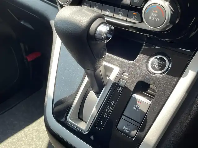 日産 セレナ ハイウェイスターVセレクションⅡ 福岡県 2019(令1)年 4.5万km マルーンレッド プロパイロット/フリップダウンモニター/純正９インチナビ（ＭＭ５１８Ｄ－Ｌ）/フルセグTV/CD/DVD/BD/BT/SD/AUX/全周囲カメラ/エマージェンシーブレーキ/LDW/ハンズフリー両側パワースライドドア/デジタルインナーミラー/パーキングアシスト/ＥＴＣ/レーダークルーズコントロール/ＬＥＤオートライト/フォグランプ/純正アルミ/ロールサンシェード/シートバックテーブル/電動パーキング/ブレーキホールド/スマートキー/プッシュスタート/アイドリングストップ