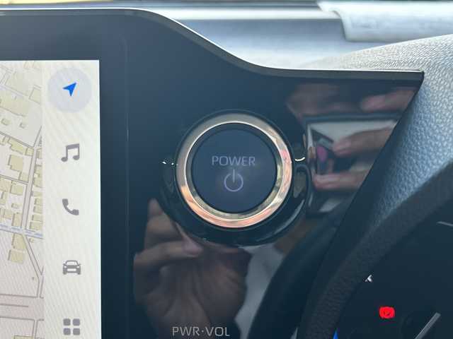 トヨタ ヴォクシー ハイブリッド S－Z 愛知県 2023(令5)年 3.2万km グリッターブラックガラスフレーク 純正10.5型ナビ/純正フリップダウンモニター/フルセグTV/バックカメラ/（BT/CD/DVD/HDMI)/プリクラッシュセーフティー/レーダークルーズコントロール/レーンディパーチャーアラート/クリアランスソナー/パーキングセンサー/ロードサインアシスト/横滑り防止装置/両側パワースライドドア/ビルトインETC/AC100V/リアサンシェード/LEDヘッドライト/オートライト/オートハイビーム