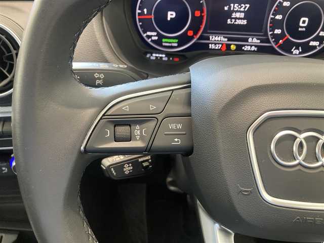 アウディ Ｑ２ 35TDIアドバンスド 熊本県 2022(令4)年 1.3万km 黒 ・キーレス/・ハイビームアシスト/・パーキングエイド/・ADA/・距離警告/・Audiプレセンス/・Audiアクティブレーンアシスト/・休憩の推奨/・クルーズコントロール(追従式)/・純正メモリナビ/　【DVD・Bluetooth・USB・SD・AUX】/・フルセグTV/・携帯連携/　【AppleCarPlay・AndroidAuto】/・バックカメラ/・ETC2.0/・ドライブレコーダー(前後録画)/・GPSレーダー/・パワーバックドア/・LEDヘッドランプ/・純正マット/・保証書/取説