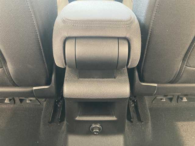 アウディ Ｑ２ 35TDIアドバンスド 熊本県 2022(令4)年 1.3万km 黒 ・キーレス/・ハイビームアシスト/・パーキングエイド/・ADA/・距離警告/・Audiプレセンス/・Audiアクティブレーンアシスト/・休憩の推奨/・クルーズコントロール(追従式)/・純正メモリナビ/　【DVD・Bluetooth・USB・SD・AUX】/・フルセグTV/・携帯連携/　【AppleCarPlay・AndroidAuto】/・バックカメラ/・ETC2.0/・ドライブレコーダー(前後録画)/・GPSレーダー/・パワーバックドア/・LEDヘッドランプ/・純正マット/・保証書/取説