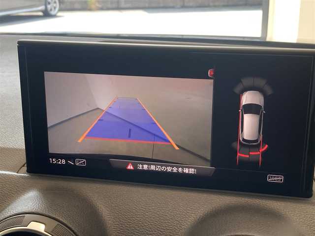 アウディ Ｑ２ 35TDIアドバンスド 熊本県 2022(令4)年 1.3万km 黒 ・キーレス/・ハイビームアシスト/・パーキングエイド/・ADA/・距離警告/・Audiプレセンス/・Audiアクティブレーンアシスト/・休憩の推奨/・クルーズコントロール(追従式)/・純正メモリナビ/　【DVD・Bluetooth・USB・SD・AUX】/・フルセグTV/・携帯連携/　【AppleCarPlay・AndroidAuto】/・バックカメラ/・ETC2.0/・ドライブレコーダー(前後録画)/・GPSレーダー/・パワーバックドア/・LEDヘッドランプ/・純正マット/・保証書/取説