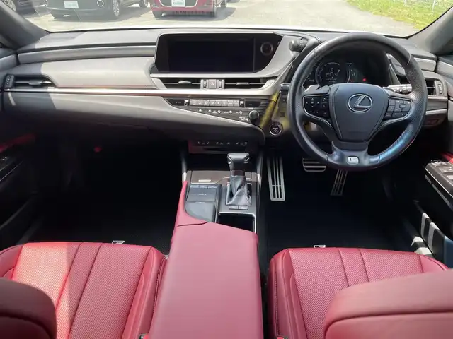 レクサス ＥＳ 300h Fスポーツ 福岡県 2019(平31)年 5.6万km ホワイトノーヴァガラスフレーク ムーンルーフ/Fスポーツ専用パワーシート/サンシェード/純正ナビ/フルセグTV/三眼LEDヘッドライト/デジタルインナーミラー/ブラインドスポットモニター/パワートランク/シートメモリー/シーケンシャルウィンカー/PASA/RCTA/先行車発信告知/EVMODE/ブレーキホールド/LEXUS純正エンジンスターター/バックサイドモニター/ビルトインETC２．０/ワンオーナー/パドルシフト/ACC/クリアランスソナー/TVキャンセラー/LEXUSセーフティプラス