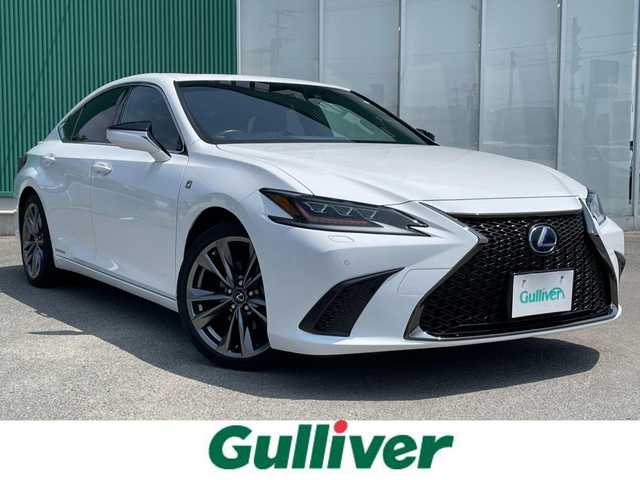 レクサス ＥＳ 300h Fスポーツ 福岡県 2019(平31)年 5.6万km ホワイトノーヴァガラスフレーク ムーンルーフ/Fスポーツ専用パワーシート/サンシェード/純正ナビ/フルセグTV/三眼LEDヘッドライト/デジタルインナーミラー/ブラインドスポットモニター/パワートランク/シートメモリー/シーケンシャルウィンカー/PASA/RCTA/先行車発信告知/EVMODE/ブレーキホールド/LEXUS純正エンジンスターター/バックサイドモニター/ビルトインETC２．０/ワンオーナー/パドルシフト/ACC/クリアランスソナー/TVキャンセラー/LEXUSセーフティプラス