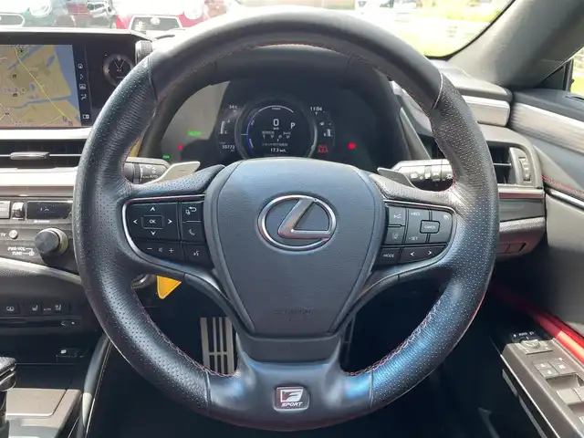 レクサス ＥＳ 300h Fスポーツ 福岡県 2019(平31)年 5.6万km ホワイトノーヴァガラスフレーク ムーンルーフ/Fスポーツ専用パワーシート/サンシェード/純正ナビ/フルセグTV/三眼LEDヘッドライト/デジタルインナーミラー/ブラインドスポットモニター/パワートランク/シートメモリー/シーケンシャルウィンカー/PASA/RCTA/先行車発信告知/EVMODE/ブレーキホールド/LEXUS純正エンジンスターター/バックサイドモニター/ビルトインETC２．０/ワンオーナー/パドルシフト/ACC/クリアランスソナー/TVキャンセラー/LEXUSセーフティプラス