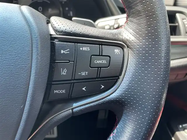 レクサス ＥＳ 300h Fスポーツ 福岡県 2019(平31)年 5.6万km ホワイトノーヴァガラスフレーク ムーンルーフ/Fスポーツ専用パワーシート/サンシェード/純正ナビ/フルセグTV/三眼LEDヘッドライト/デジタルインナーミラー/ブラインドスポットモニター/パワートランク/シートメモリー/シーケンシャルウィンカー/PASA/RCTA/先行車発信告知/EVMODE/ブレーキホールド/LEXUS純正エンジンスターター/バックサイドモニター/ビルトインETC２．０/ワンオーナー/パドルシフト/ACC/クリアランスソナー/TVキャンセラー/LEXUSセーフティプラス
