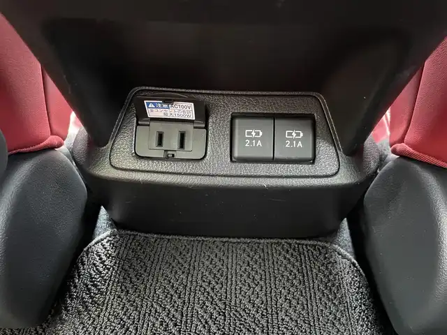 レクサス ＥＳ 300h Fスポーツ 福岡県 2019(平31)年 5.6万km ホワイトノーヴァガラスフレーク ムーンルーフ/Fスポーツ専用パワーシート/サンシェード/純正ナビ/フルセグTV/三眼LEDヘッドライト/デジタルインナーミラー/ブラインドスポットモニター/パワートランク/シートメモリー/シーケンシャルウィンカー/PASA/RCTA/先行車発信告知/EVMODE/ブレーキホールド/LEXUS純正エンジンスターター/バックサイドモニター/ビルトインETC２．０/ワンオーナー/パドルシフト/ACC/クリアランスソナー/TVキャンセラー/LEXUSセーフティプラス