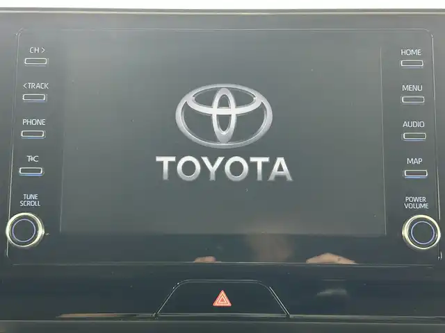 トヨタ ハリアー S 佐賀県 2022(令4)年 2.9万km ブラック 純正8インチディスプレイオーディオ/AM/FM/Bluetooth/Miracast/バックカメラ/ETC/プリクラッシュセーフティ/レーントレーシングアシスト/クルーズコントロール(追従あり)/オートマチックハイビーム/ロードサイトアシスト/パーキングサポートブレーキ/LEDヘッドライト/オートライト/純正17インチアルミホイール/純正フロアマット/革巻きステアリング/ステアリングスイッチ/ダイヤル式左右独立温度調整オートエアコン/スマートキー/プッシュスタート/禁煙車