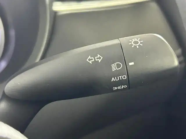 トヨタ ハリアー S 佐賀県 2022(令4)年 2.9万km ブラック 純正8インチディスプレイオーディオ/AM/FM/Bluetooth/Miracast/バックカメラ/ETC/プリクラッシュセーフティ/レーントレーシングアシスト/クルーズコントロール(追従あり)/オートマチックハイビーム/ロードサイトアシスト/パーキングサポートブレーキ/LEDヘッドライト/オートライト/純正17インチアルミホイール/純正フロアマット/革巻きステアリング/ステアリングスイッチ/ダイヤル式左右独立温度調整オートエアコン/スマートキー/プッシュスタート/禁煙車