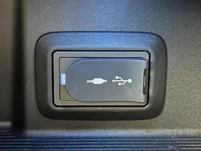 トヨタ ハリアー S 佐賀県 2022(令4)年 2.9万km ブラック 純正8インチディスプレイオーディオ/AM/FM/Bluetooth/Miracast/バックカメラ/ETC/プリクラッシュセーフティ/レーントレーシングアシスト/クルーズコントロール(追従あり)/オートマチックハイビーム/ロードサイトアシスト/パーキングサポートブレーキ/LEDヘッドライト/オートライト/純正17インチアルミホイール/純正フロアマット/革巻きステアリング/ステアリングスイッチ/ダイヤル式左右独立温度調整オートエアコン/スマートキー/プッシュスタート/禁煙車