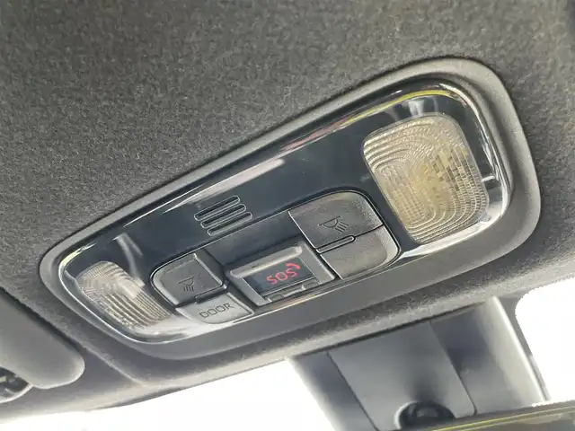 トヨタ ヤリス G 石川県 2023(令5)年 1.9万km プラチナホワイトパールマイカ 4WD/純正ディスプレイオーディオ/ナビ/バックカメラ/LEDヘッドライト/ETC/ドライブレコーダー/トヨタセーフティセンス/レーダークルーズ/スマートキー/プッシュスタート/電動ミラー/オートライト