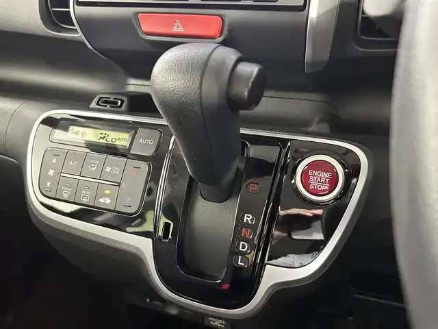ホンダ Ｎ ＢＯＸ G Lパッケージ 佐賀県 2016(平28)年 1.3万km ブリティッシュグリーンP 純正7インチナビ/CD/DVD/フルセグTV/Bluetooth/片側パワースライドドア/横滑り防止/ビルトインETC/サンシェード/電動格納ミラー/スマートキー/スペアキー/純正フロアマット/シートバックテーブル/ドアバイザー