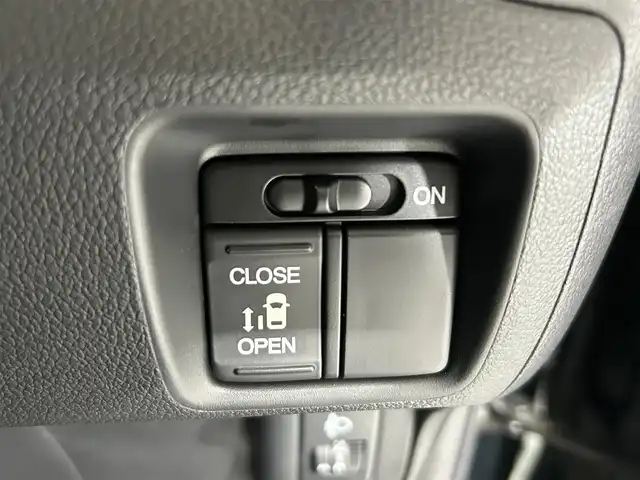 ホンダ Ｎ ＢＯＸ G Lパッケージ 佐賀県 2016(平28)年 1.3万km ブリティッシュグリーンP 純正7インチナビ/CD/DVD/フルセグTV/Bluetooth/片側パワースライドドア/横滑り防止/ビルトインETC/サンシェード/電動格納ミラー/スマートキー/スペアキー/純正フロアマット/シートバックテーブル/ドアバイザー