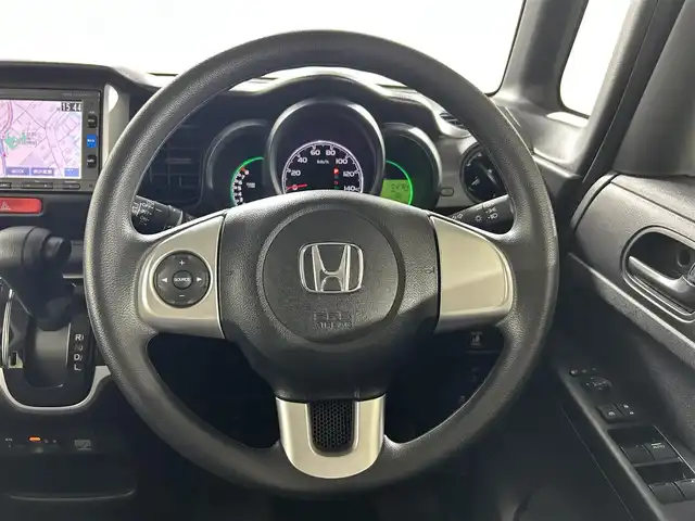 ホンダ Ｎ ＢＯＸ G Lパッケージ 佐賀県 2016(平28)年 1.3万km ブリティッシュグリーンP 純正7インチナビ/CD/DVD/フルセグTV/Bluetooth/片側パワースライドドア/横滑り防止/ビルトインETC/サンシェード/電動格納ミラー/スマートキー/スペアキー/純正フロアマット/シートバックテーブル/ドアバイザー