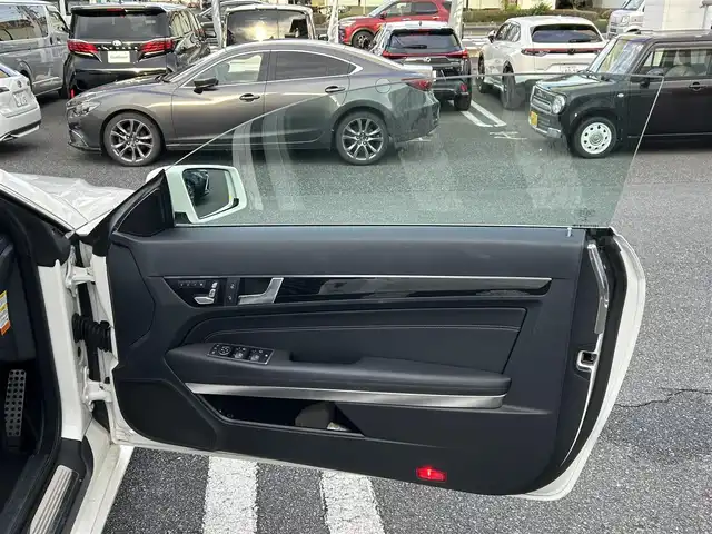 メルセデス・ベンツ Ｅ２５０ クーペ 埼玉県 2016(平28)年 6.6万km ダイヤモンドホワイト 純正メモリナビ/アイドリングストップ/アラウンドビュー/バックカメラ/クリアランスソナー/クルーズコントロール/ETC/フルセグテレビ/シートヒーター/パワーシート/DVD再生/Bluetooth接続/パーキングアシスト/純正フロアマット/レザーシート/ドライブレコーダー/PW/AAC/PS/横滑り防止装置/ABS/パドルシフト/USB接続端子/オートライト