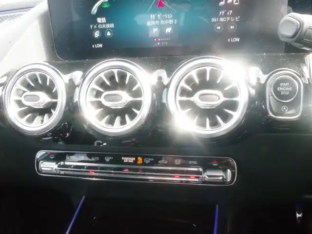 メルセデス・ベンツ ＧＬＡ２００ｄ 4マチック AMGライン 岩手県 2021(令3)年 3.3万km ポーラホワイト ワンオーナー/レーダーセーフティ パッケージ/ナビゲーションパッケージ/フルセグTV/全方位カメラ/ハーフレザーシート/パワーシート/シートヒーター /パワーバックドア/ドラレコ/DSRC/アンビエントライト/マルチビームLED/インテリジェントライトシステム