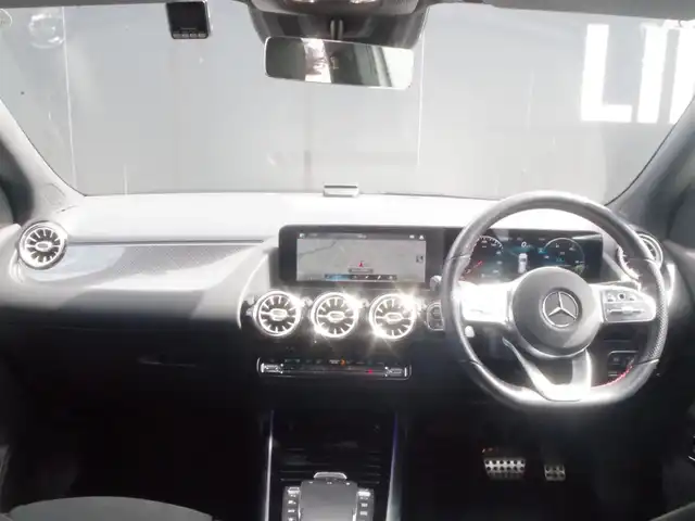 メルセデス・ベンツ ＧＬＡ２００ｄ 4マチック AMGライン 岩手県 2021(令3)年 3.3万km ポーラホワイト ワンオーナー/レーダーセーフティ パッケージ/ナビゲーションパッケージ/フルセグTV/全方位カメラ/ハーフレザーシート/パワーシート/シートヒーター /パワーバックドア/ドラレコ/DSRC/アンビエントライト/マルチビームLED/インテリジェントライトシステム
