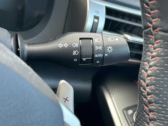 レクサス ＩＳ 250 Fスポーツ 道東・釧路十勝 2014(平26)年 10.4万km ホワイトノーヴァガラスフレーク 4WD/寒冷地仕様/純正ナビ/（DVD/CD/SD/BT）/フルセグTV/バックカメラ/純正エンジンスターター/前後ドライブレコーダー/クルーズコントロール/パドルシフト/ワイパーデアイサー/ビルトインETC/横滑り防止/レザーシート/前席パワーシート/前席シートヒーター/ベンチレーション/HIDライト/LEDフォグ/リヤフォグ/プッシュスタート/スマートキー/電格ミラー/ウィンカーミラー