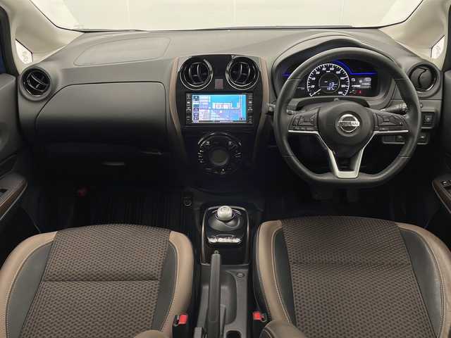 日産 ノート e－パワー メダリスト 宮崎県 2019(令1)年 4.5万km シャイニングブルー 純正SDナビ(MJ116D-W　/フルセグTV/CD/DVD/Bluetooth）/アラウンドビューモニター/クルーズコントロール/エマージェンシーブレーキ/LEDオートライト/LEDオートハイビーム/デジタルインナーミラー/ドライブレコーダー/ステアリングスイッチ/電動格納ミラー/横滑り防止装置/コーナーセンサー/ハーフレザー/スマートキー/プッシュエンジンスタート/純正フロアマット/純正16インチアルミホイル/ドアバイザー/ETC