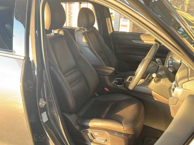 マツダ ＣＸ－８ XD Lパッケージ 静岡県 2018(平30)年 4.8万km マシーングレープレミアムM 純正SDナビ/・CD/・DVD/・フルセグＴＶ/・Bluetooth/・USB/・AM/・FM/主要装備/・後席モニター/・BOSEプレミアムサウンド/・衝突軽減/・レーンキープ/・追従クルコン/・コーナーセンサー前後/・全方位カメラ/・BSM/・ヘッドアップディスプレイ/・ETC/・ドラレコ前/・レザーシート/・シートヒーター全席/・エアシートD/N席/・ハンドルヒーター/・電動リアゲート/・電動パーキングブレーキ/・オートホールド/・LEDヘッドライト/・オートハイビーム