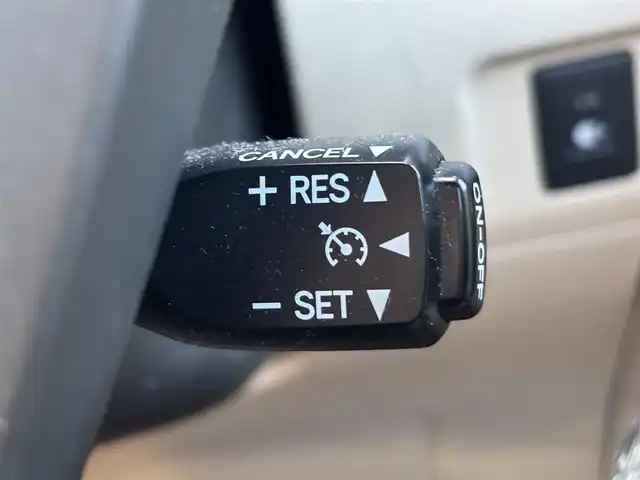 トヨタ アルファード 240G 茨城県 2014(平26)年 10.4万km ブラック 社外ナビ/(FM/AM/CD/DVD/TV/Bluetooth)/バックカメラ/フリップダウンモニター/クルーズコントロール/パワーシート(D/N席)/ETC/オットマン(N席/2列目)/両側パワースライドドア/純正フロアマット/純正AW